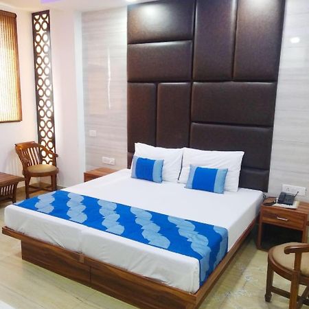 Hotel Spb 87 Near Karol Bagh Metro Station Delhi 외부 사진