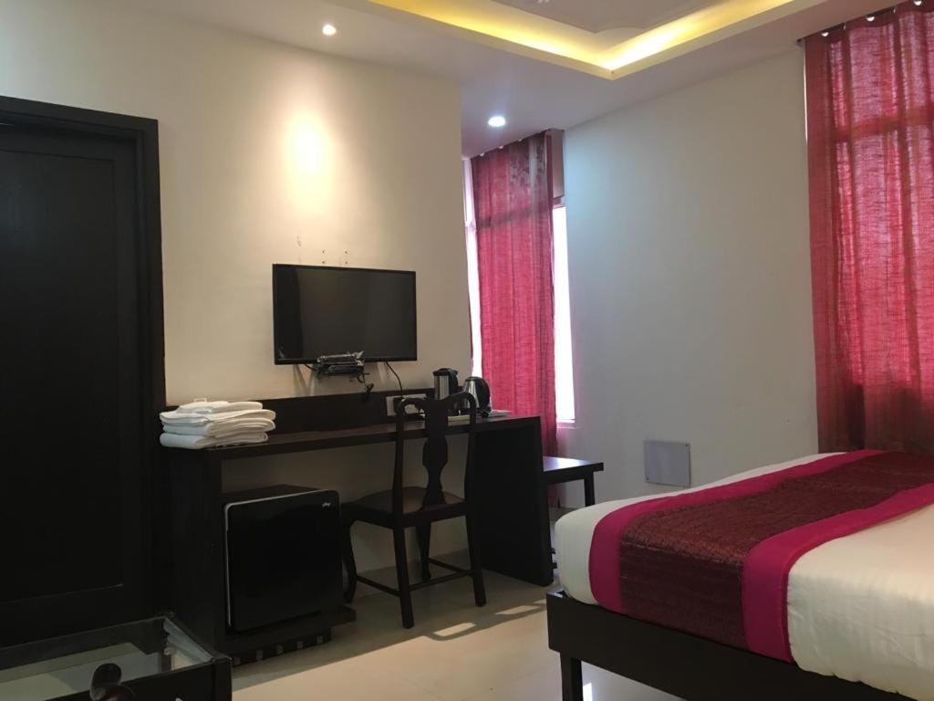 Hotel Spb 87 Near Karol Bagh Metro Station Delhi 외부 사진